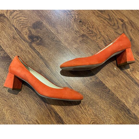 Bettye Muller Barrow Orange Suede Block Heel Pumps - Size 40 Statement Shoe - Picture 1 of 11